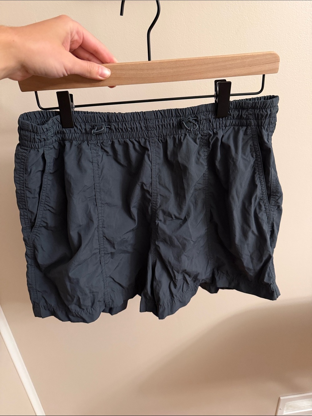 Uniqlo Women’s Drawstring Elastic Waist Dark Gray Shorts